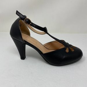 Chase + Chloe Kimmy T-Strap Pumps Black Retro